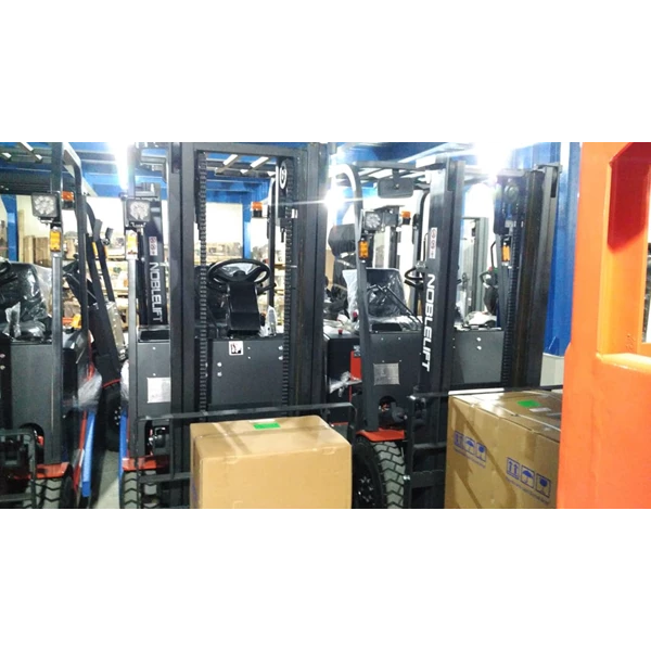 Forklift Electric Counter Balance Kapasitas 2 Ton tinggi 3 m merk Noblelift harga termurah 2022